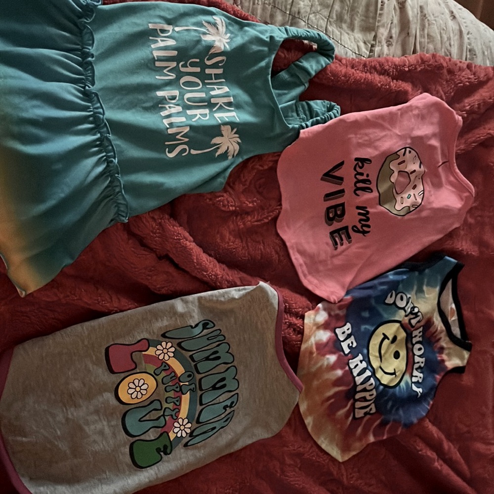 Small dog/cat shirts super cute
